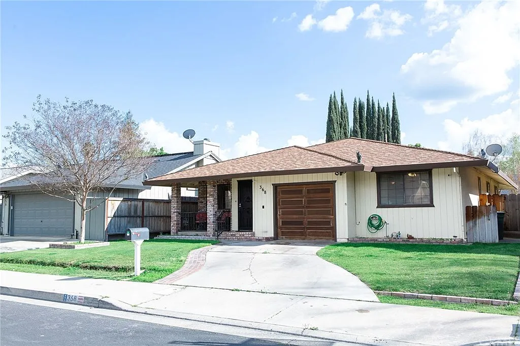368 Saint Michelle Ct photo 1