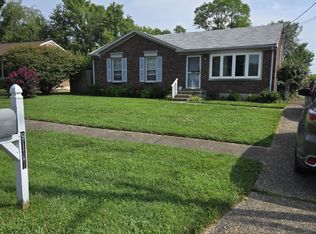 9107 Cedarwood Dr, Pewee Valley, KY 40056