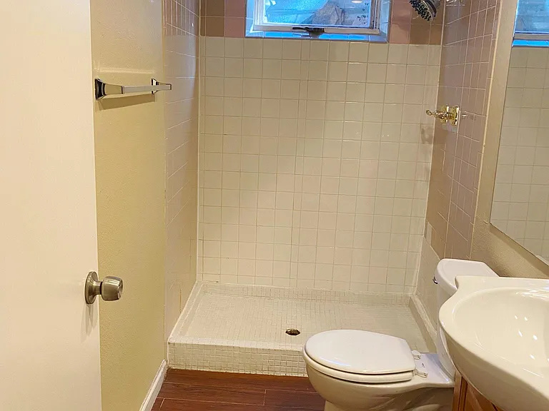 920 Miami Way — Photo 13