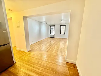 350 East 54th Street, #1K