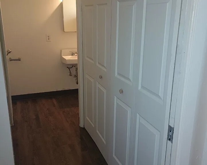 1734 W Shaw Ave — Photo 4