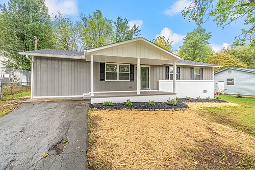 728 Birchbrook Dr Photo 1