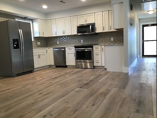 1st image of 505 Sunshine Ct
