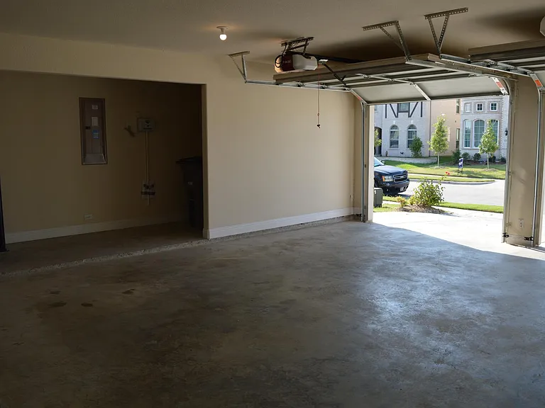127 Iris Dr — Photo 5