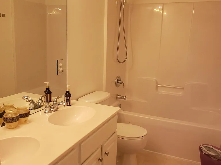 7720 Raynor Rd — Photo 20