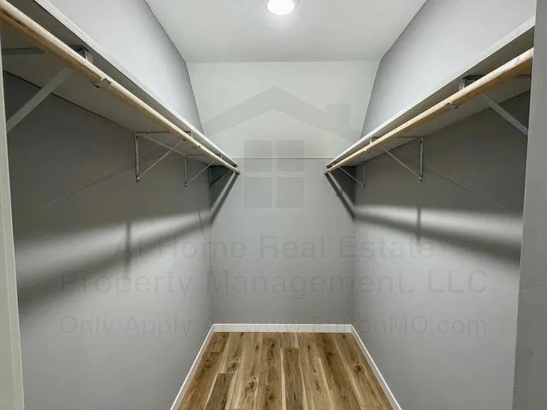 2717 Mayflower Dr — Photo 29