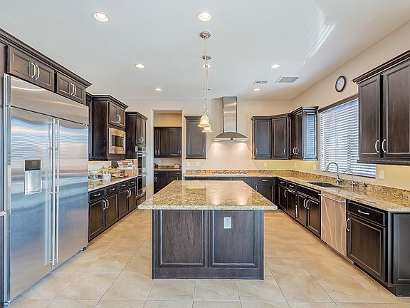 4th image of 23111 N 44th Pl