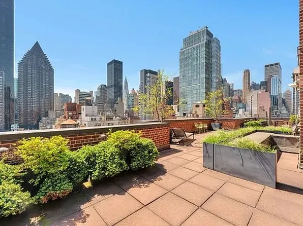 345 East 52nd Street 4A image 10 of 11