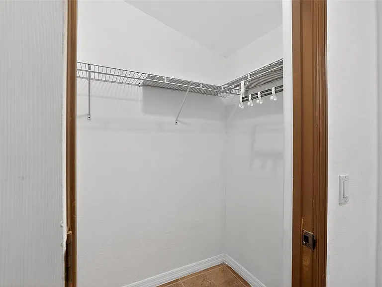 3240 Apfel Rd — Photo 24
