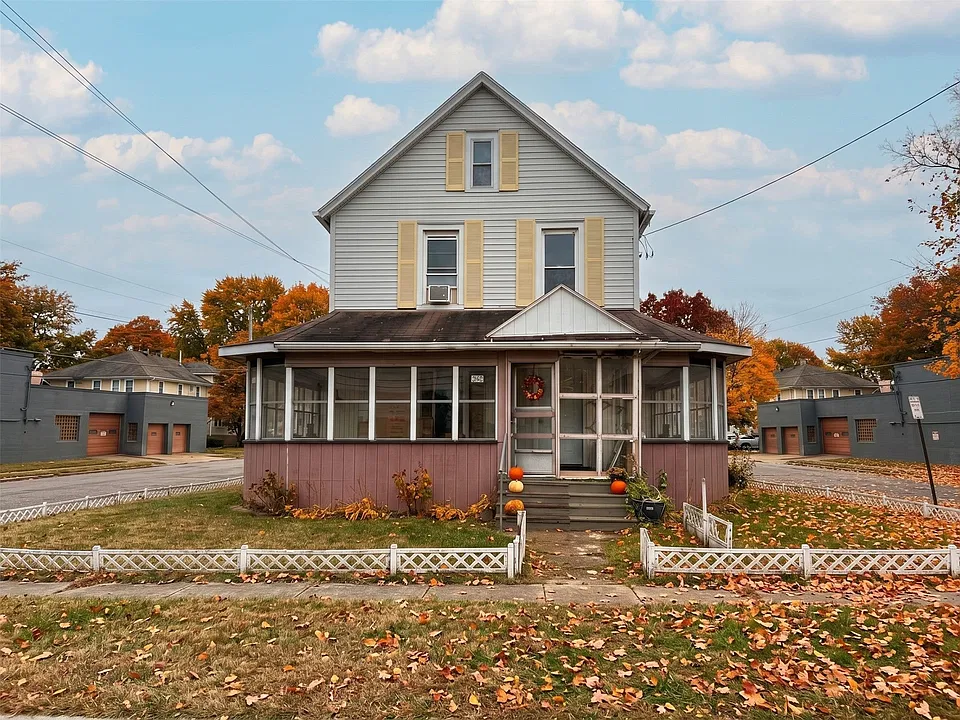 234 Grand Ave #4