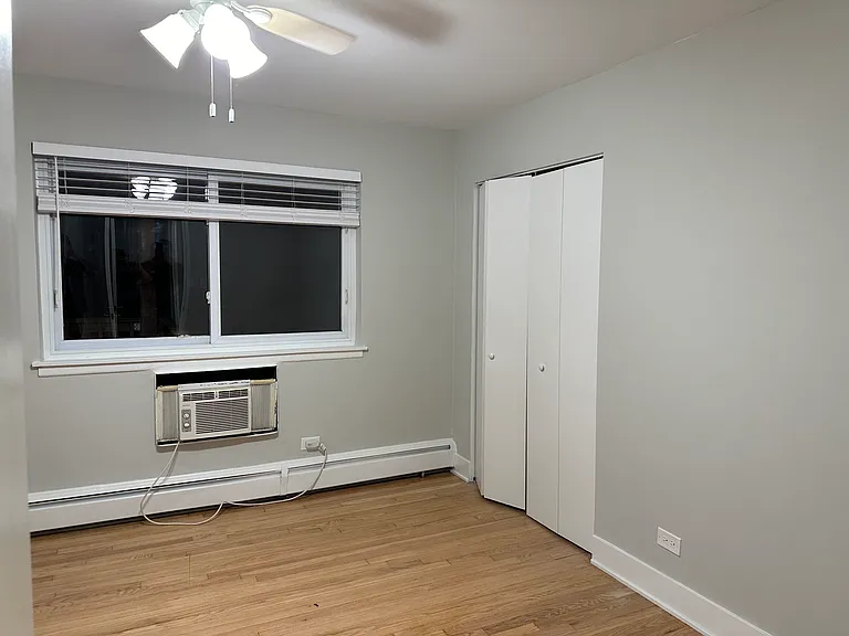 1420 W Estes Ave #2E — Photo 7