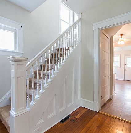 3rd image of 1237 Brockley Ave