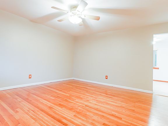 5th image of 1750 Aspen Dr