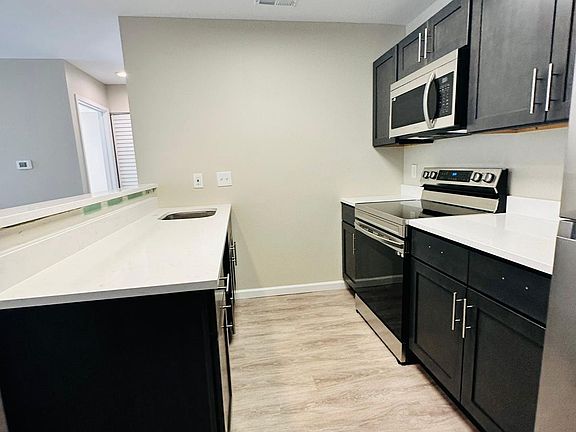 5th image of 21 Malibu Way #322