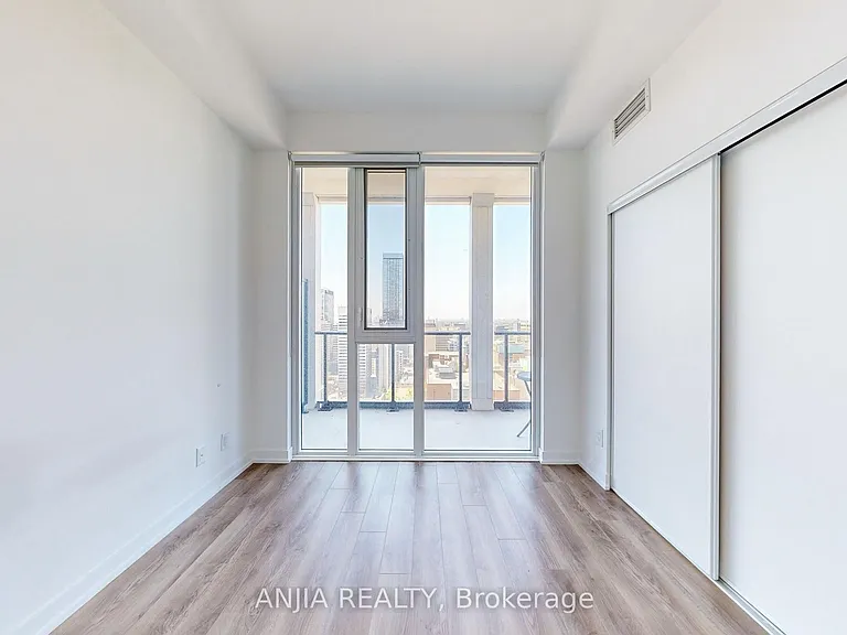 20 Edward St #2711 — Photo 14