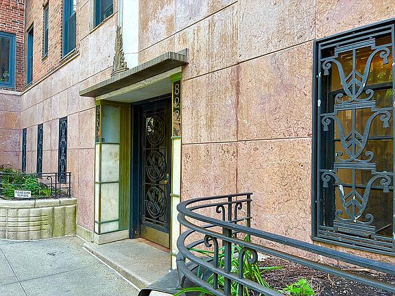 3rd image of 250 Cabrini Blvd APT 4A