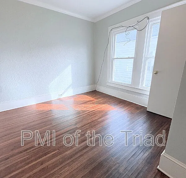 1110 Adams St — Photo 11