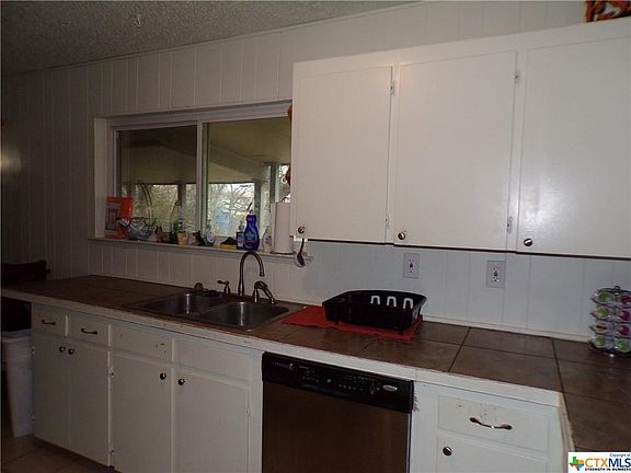 4th image of 1906 Phyllis Dr