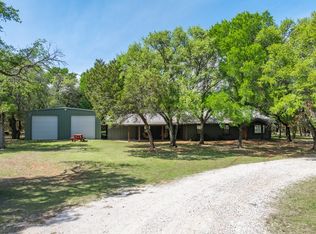 2731 Garrett Ln, China Spring, TX 76633