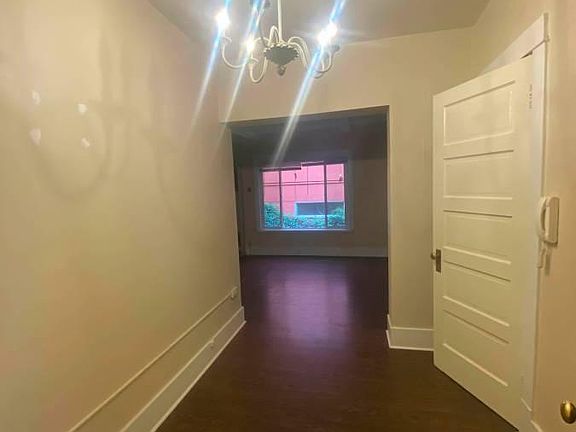 4th image of 229 1st Ave N APT 204
