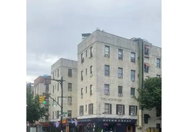 21-16 35th St #5D, Astoria, NY 11105