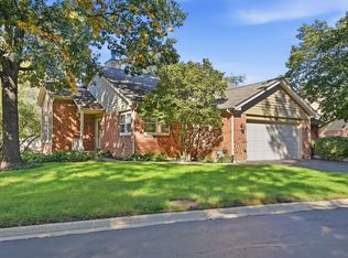 576 Shagbark Dr, Elgin, IL 60123