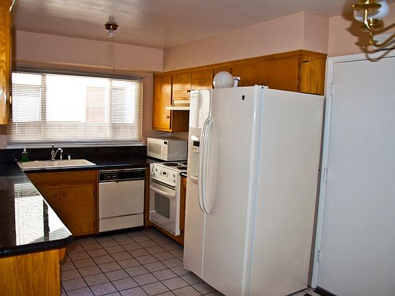 4th image of 1642 Nord Ln