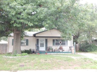 335 N Derby Ave, Derby, KS, 67037