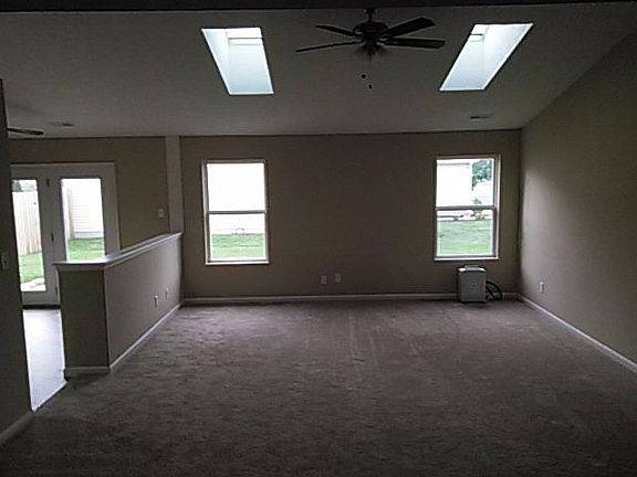 3rd image of 404 Waterstone Ct