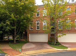 244 Medlock Ln, Alexandria, VA 22304