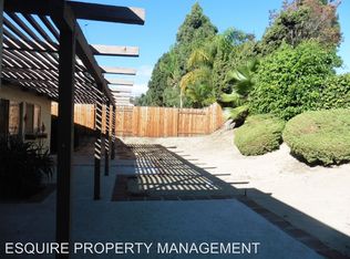2080 Vanguard Dr, Camarillo, CA 93010