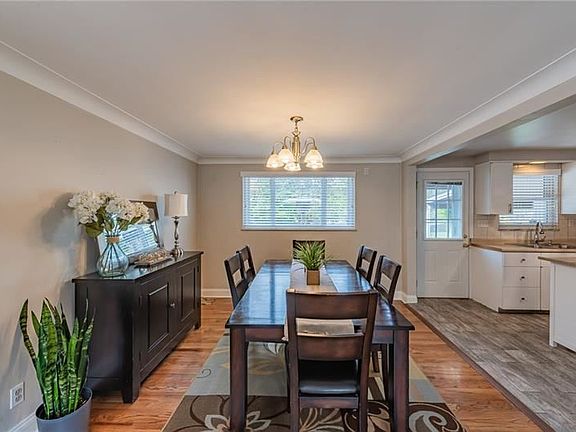 5th image of 3206 Evergreen Dr