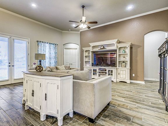 4th image of 4707 Avery Way