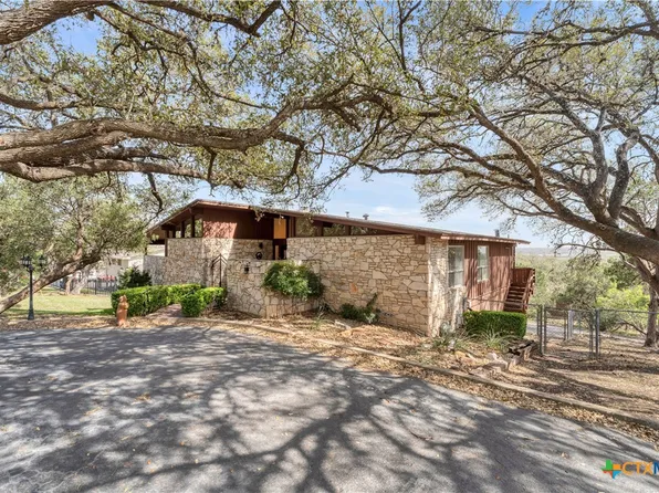667 Fredericksburg Rd, New Braunfels, TX 78130
