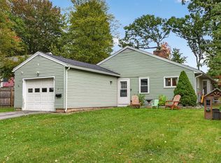 17 Nashua St, Ayer, MA 01432