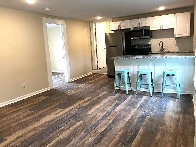 110 Charles Ave — Photo 4