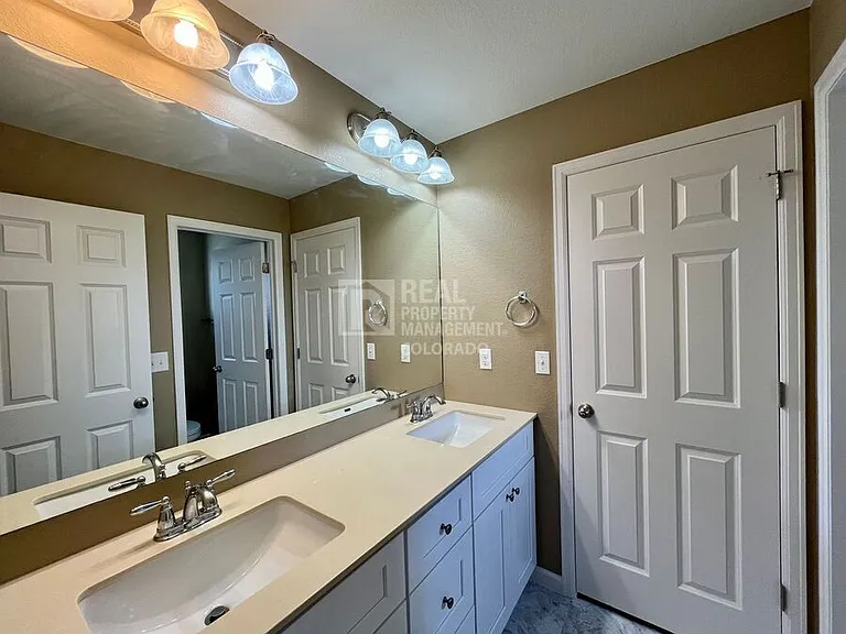 312 Cade St — Photo 7