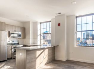 250 Grove St #3F, Jersey City, NJ 07302