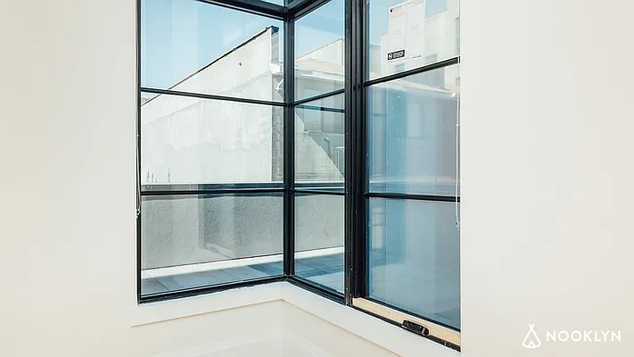 Rented by Nooklyn NYC LLC | media 102