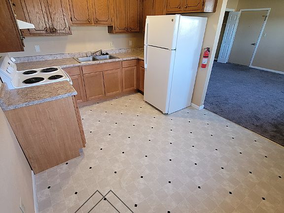 5th image of 418 7th St SE #2