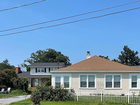 3rd image of 1519 Irving Ave