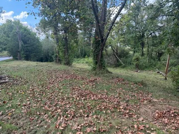 125 York Rd NE, Charleston, TN 37323