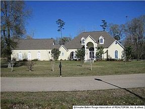 1st image of 17084 Woodside Dr