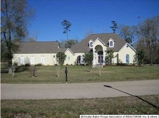 17084 Woodside Dr, Prairieville, LA 70769