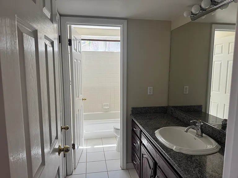 1111 Fremont Ave — Photo 5