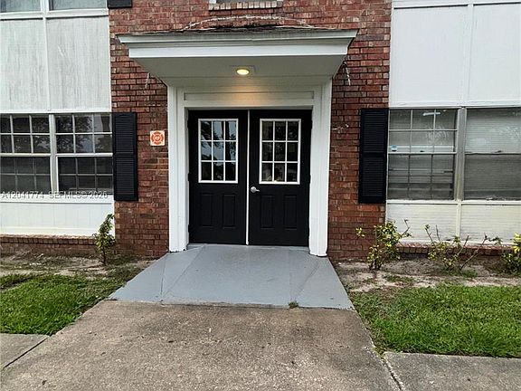 2nd image of 5325 Curry Ford Rd APT A104