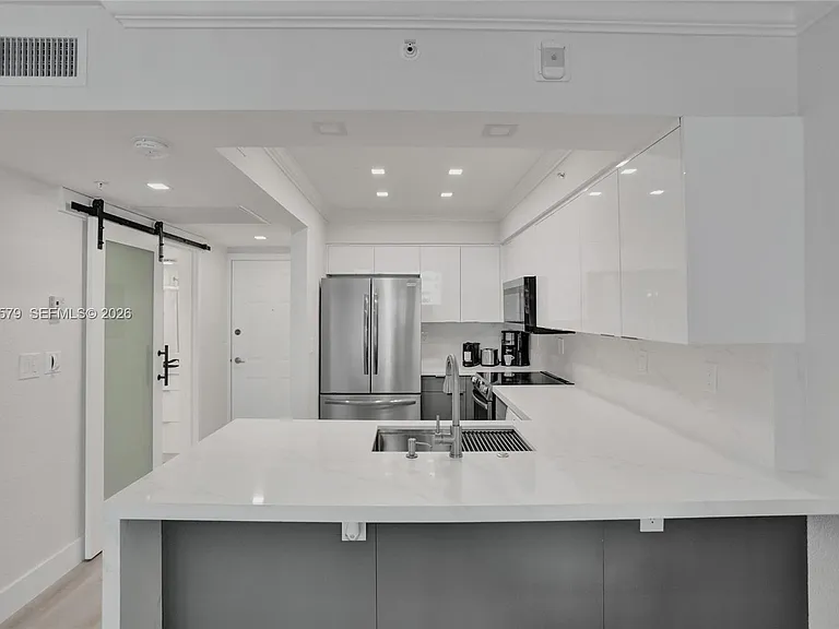2501 S Ocean Dr #704 — Photo 9