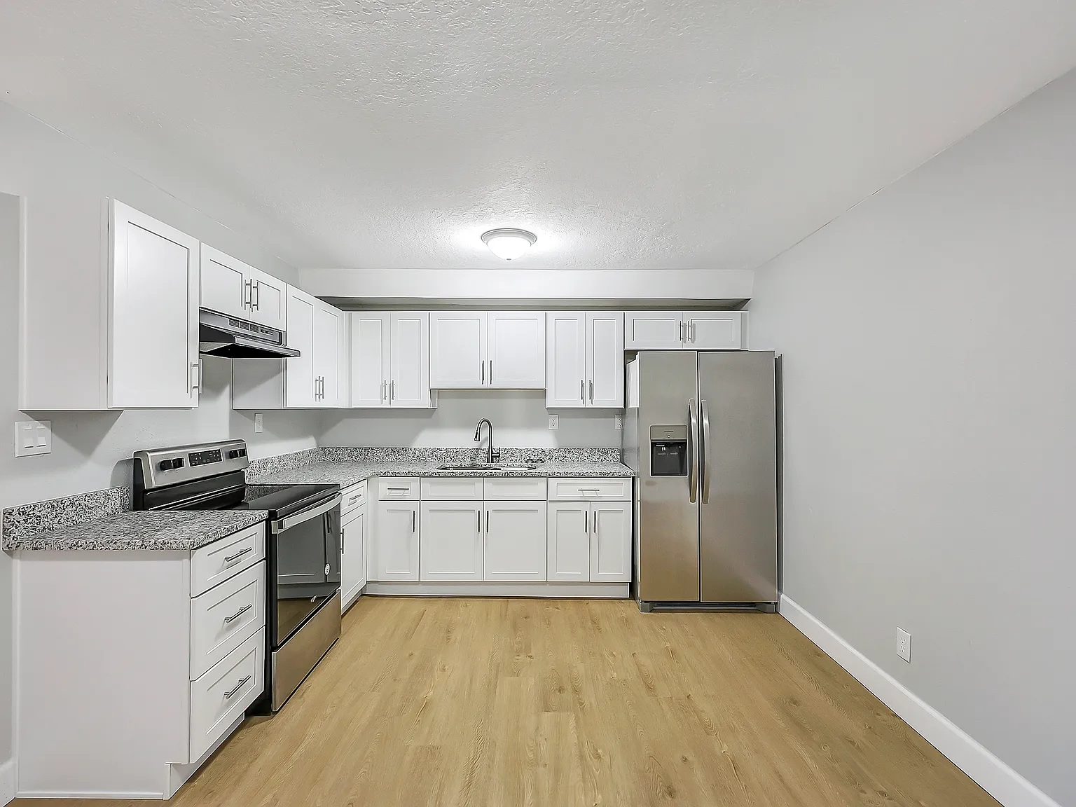 4 bed, 1920 sqft, $1,900 — Photo 4