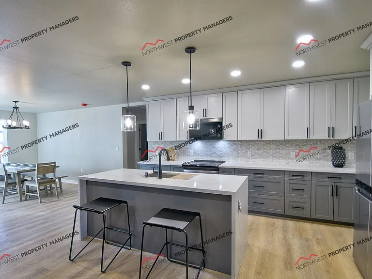 101 Sycamore Ln — Photo 9