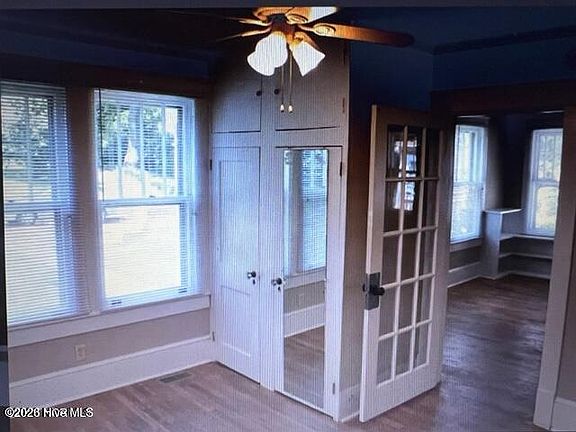 5th image of 207 S Library St